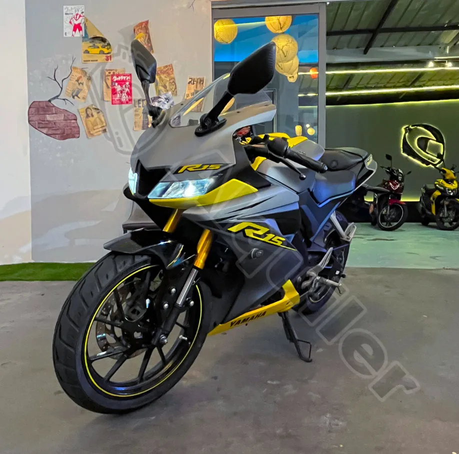 Yamaha R15 V3